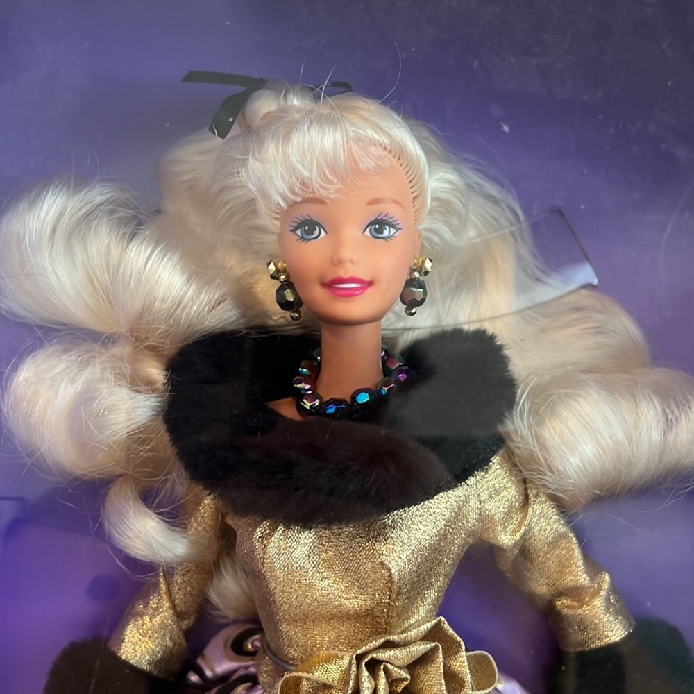 Evening Majesty Barbie 1996 or 1997 nwt - Picture 2 of 7